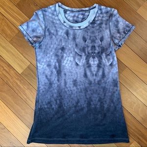 Lululemon ombré tee